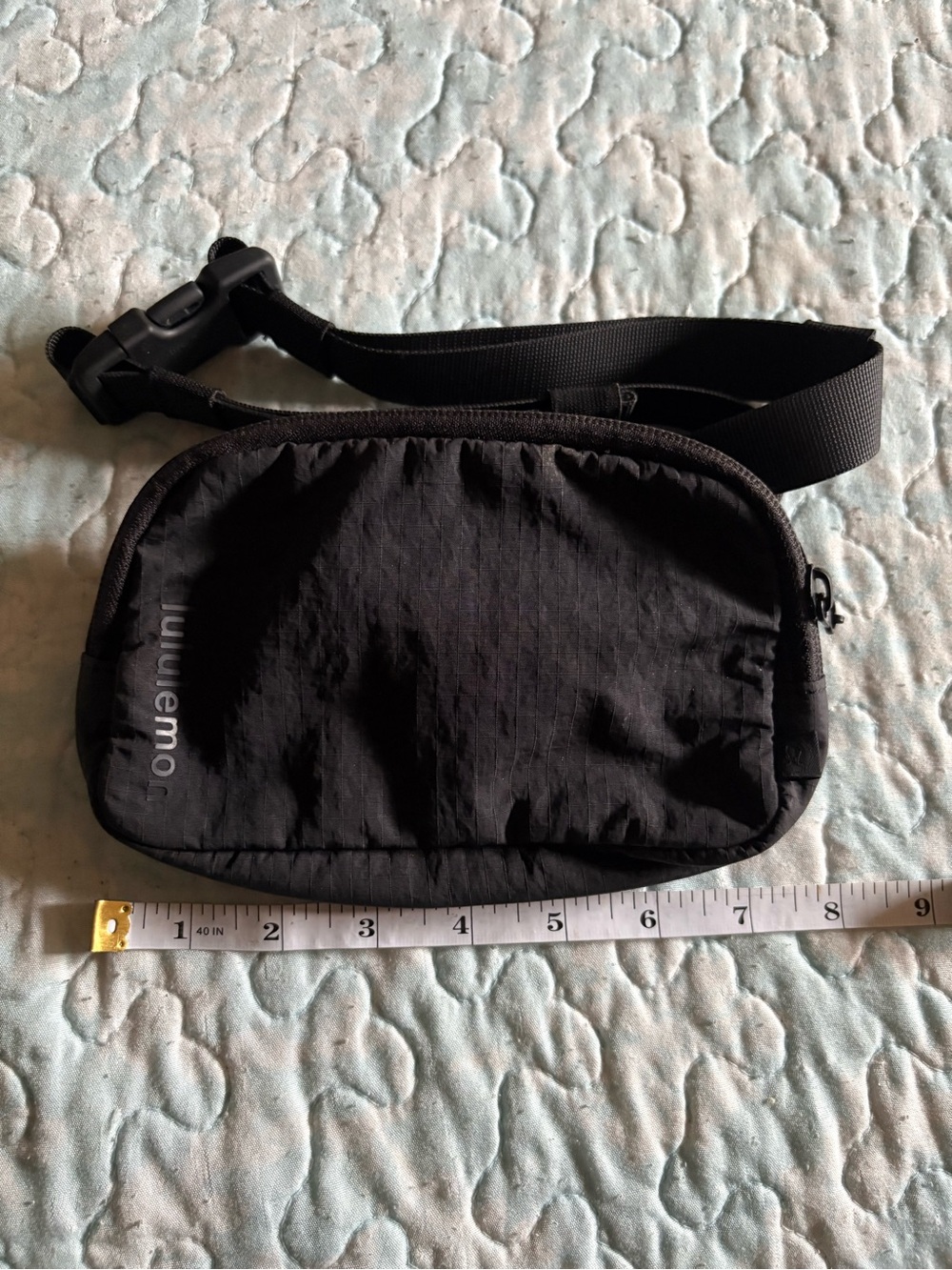 lululemon athletica Black Compact Belt Bag with Adjustable Strap
